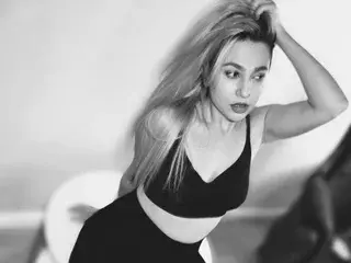 Streamate Live Porn of AvaBlueX