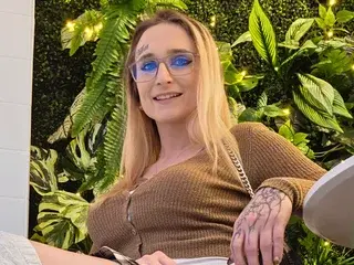 Streamate Live Sex of SylvieSorrow