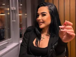 Streamate Sex Cam of Sasha_Lorrenz