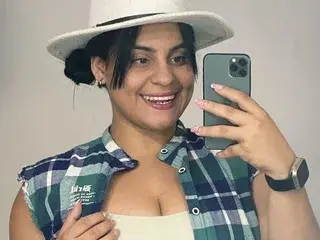 Streamate Nude Webcam of Violethrousse