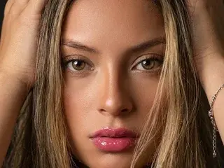 Streamate Live Porn of Giigii_Hadid