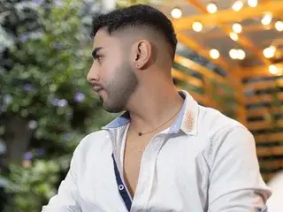 Streamate Live Sex Cam of itsmeeros