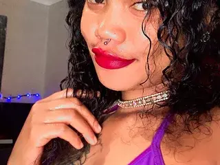Streamate Nude Webcam of Cardibabe21