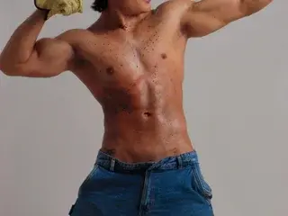 Streamate Free Live Porn of Luca_Dior