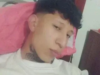 Streamate Free Live Porn of TREVORDONSON_VC