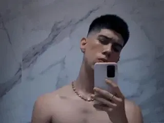 Streamate Live Sex Cam of Jhony33