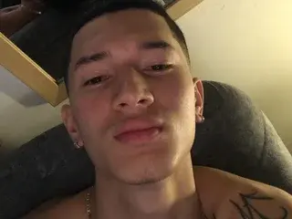 Streamate Private Sex Chat of SantyLiciuosss