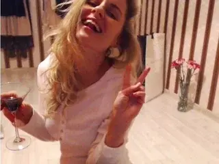 Streamate Free Porn Cam of xShineLanax