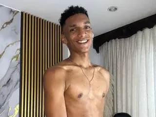 Streamate Private Sex Chat of JulientSaint