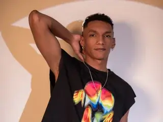 Streamate Nude Webcam of JulientSaint