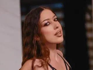 Streamate Best live sex cam show of AlaraMyst