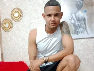 Streamate Watch Live Sex Cams of MarioChams