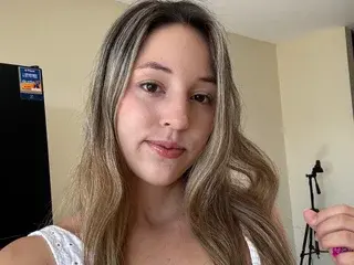 Streamate Free Porn Cam of Iriana_Miller