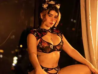 Streamate Free Porn Cam of MaraMaison