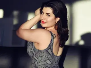 Streamate Sex Cam of SarinaSapphire