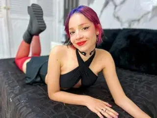 Streamate Adult Video Chat of LaxiViolet
