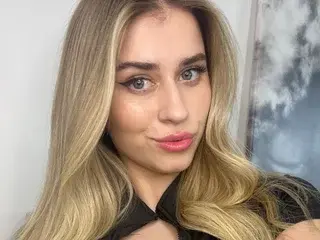 Streamate Sex Cam of AlisAnne