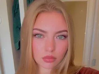 Streamate Live Sex of Ellie19Xo