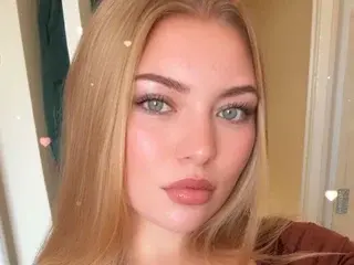 Streamate Live Sex of Ellie19Xo