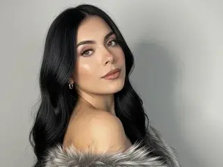 Streamate Nude Webcam of SaraMartinez23