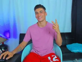 Streamate Live Sex of max_wild18