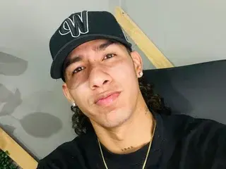 Streamate Free Porn Cam of Damian_phill