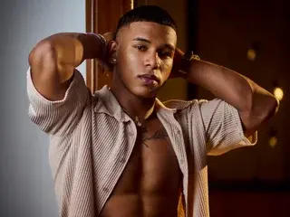 Streamate Watch Live Sex Cams of NicolasStonee