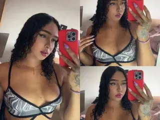 Streamate Best live sex cam show of LuisaRedinss