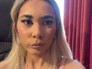 Streamate Sex Cam of Sienna_Bee19