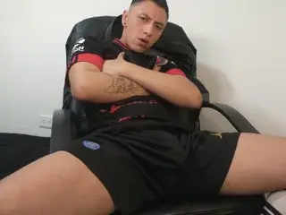 Streamate Watch Live Sex Cams of DANDYTHOMASS