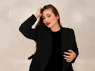 Streamate Adult Webcam of Sophiia_Grey
