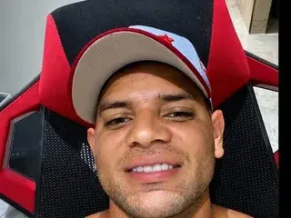 Streamate Live Porn of FrezisYmuscle