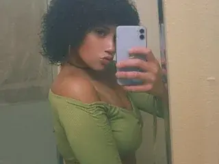 Streamate Free Live Porn of KandiKamio