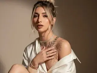 Streamate Adult Webcams of EmilySaenss