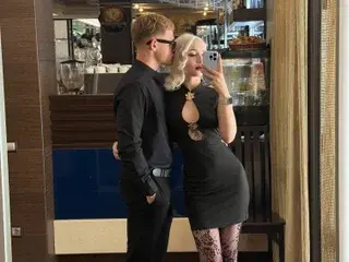Streamate Free Live Porn of SidneySween19