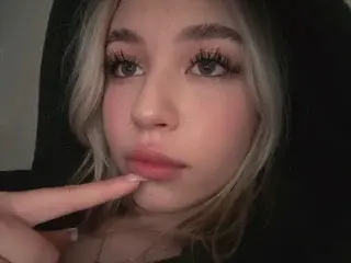 Streamate Best Webcam of SidneySween19