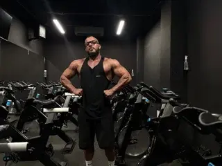 Streamate Sex Cam of bigmusclet