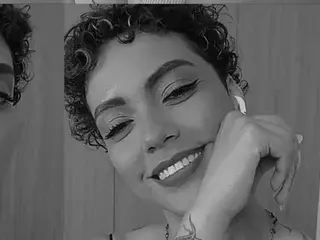 Streamate Adult Webcams of MartinaBrwn