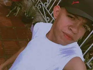 Streamate Live Sex Cam of Dantehottx