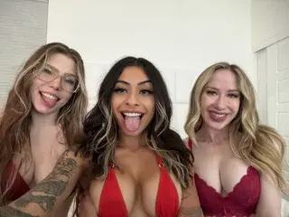 Streamate Adult Webcams of SkinnyMiniMia