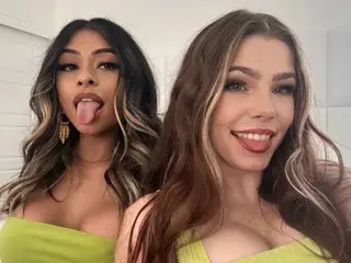 Streamate Best live sex cam show of SkinnyMiniMia