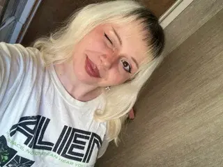 Streamate Sex Cam of Cyber_Melanie