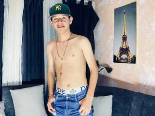 Streamate Sex Cam of tonnyD