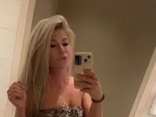Streamate Live Sex Cam of Jennaisnaughty