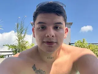 Streamate Private Sex Chat of Andyvibes19