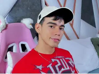 Streamate Adult Webcams of alejo_karte18