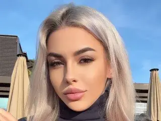 Streamate Best live sex cam show of HornyB33