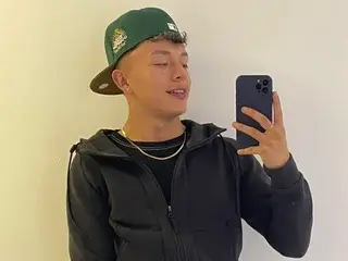 Streamate Live Porn of Nico_Knight