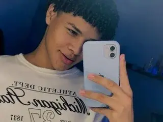 Streamate Best live sex cam show of SebasTheAngel