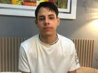 Streamate Private Sex Chat of RoaSexi25